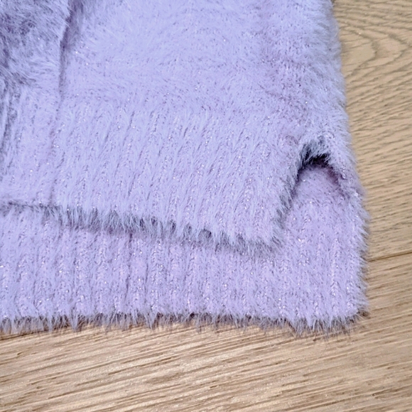 Girls Fuzzy Sweater 4T - Picture 5 of 5